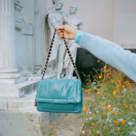 ❌SOLD!!!❌ Marc Jacobs The Pillow Bag crossbody chain purse - Picture 2 of 9